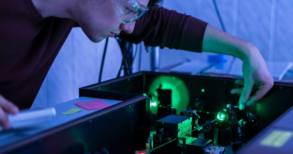 Luz como elemento revelador de la materia
